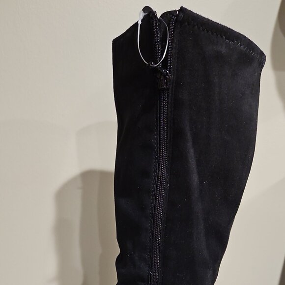 Womens boots - Picture 2 of 2